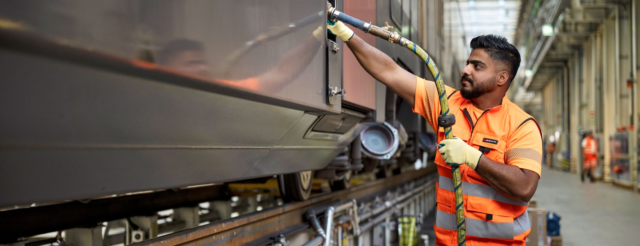 Mitarbeiter in der Serviceanlage - Stiftung Valida